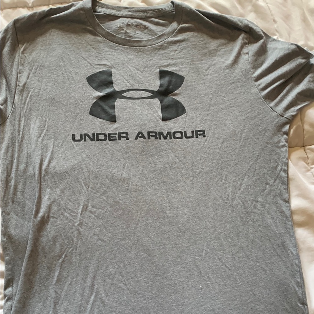 Under Armour Men's Gray T-Shirt